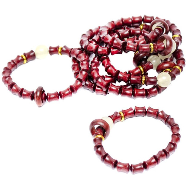 БРАСЛЕТ 013 ИЗ БУСИН НА РЕЗИНКЕ